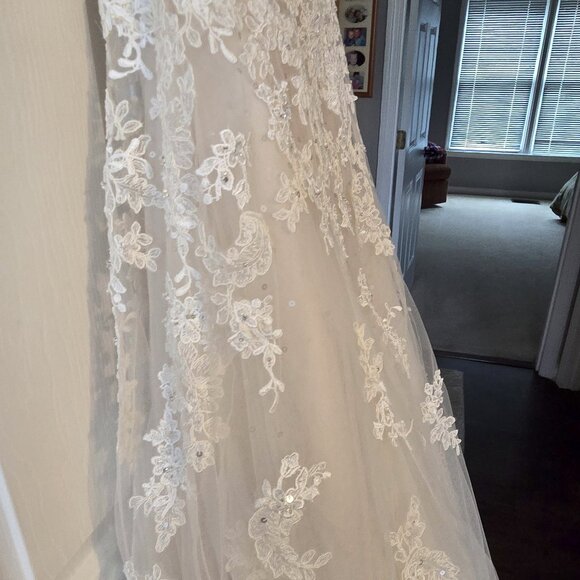 Beautiful Studded/Lace Up Strapless Wedding Dress - Picture 4 of 9